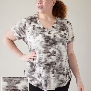 Athleta Breezy Scoop V Tee, Plus Size (1X), Black Inversion